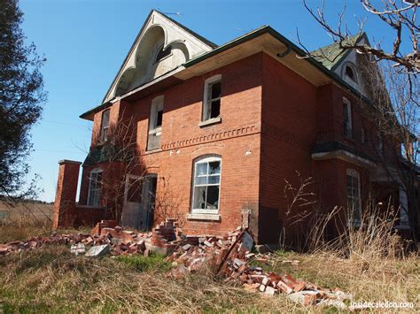 Find the best offers for properties in ontario. Abandoned House on Highway 9, Caledon, Ontario | Inside ...