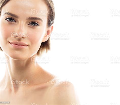 Photo Libre De Droit De Beauty Woman Face With Perfect Skin Portrait