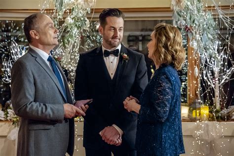Marrying Father Christmas Cast Hallmark Movies And Mysteries