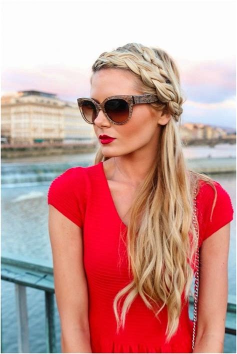 Actually, this hairstyle should be called a plaited headband. 16 Perfect Braided Hairstyles for Women - Pretty Designs