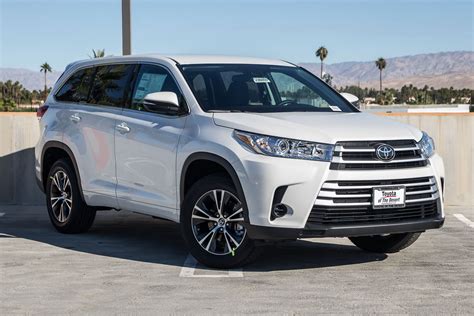 New 2018 Toyota Highlander Le Sport Utility In Cathedral City 236059