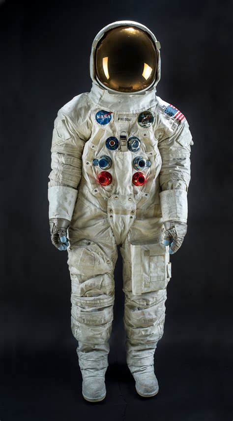 Neil Armstrongs Apollo 11 Spacesuit Now Back On Display At Smithsonian