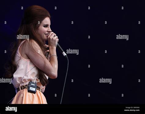 Lana Del Rey Aka Elizabeth Woolridge Grant Lovebox Festival At Victoria Park Day 3 London