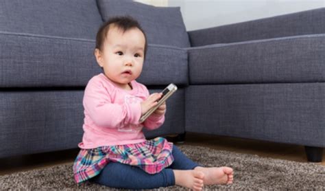 Study 6 Month Old Babies Using Smartphones And Tablets Yummymummyclubca