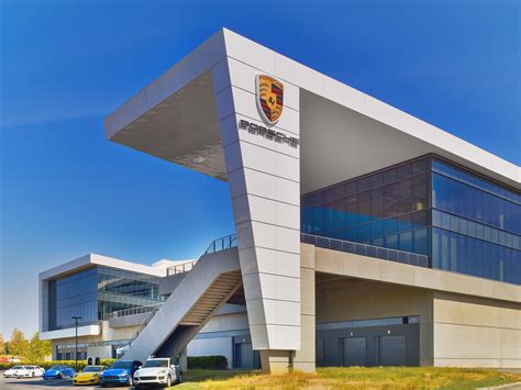 Porsche North American Headquarters Waveguide