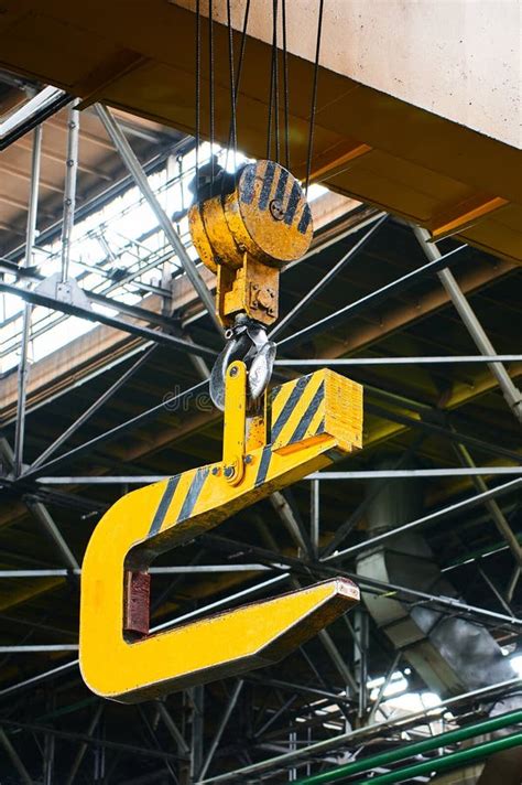 Overhead Crane Steel Hook For Horizontal Lifting In Workshop Stock