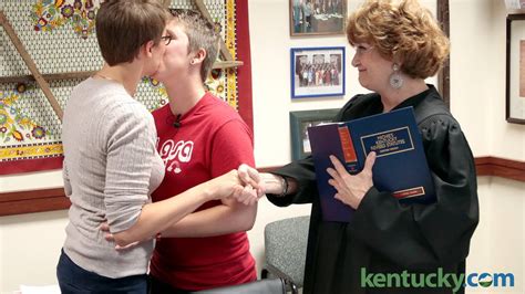 Several Kentucky County Clerks Defy Same Sex Marriage Ruling Refuse To Issue Marriage Licenses