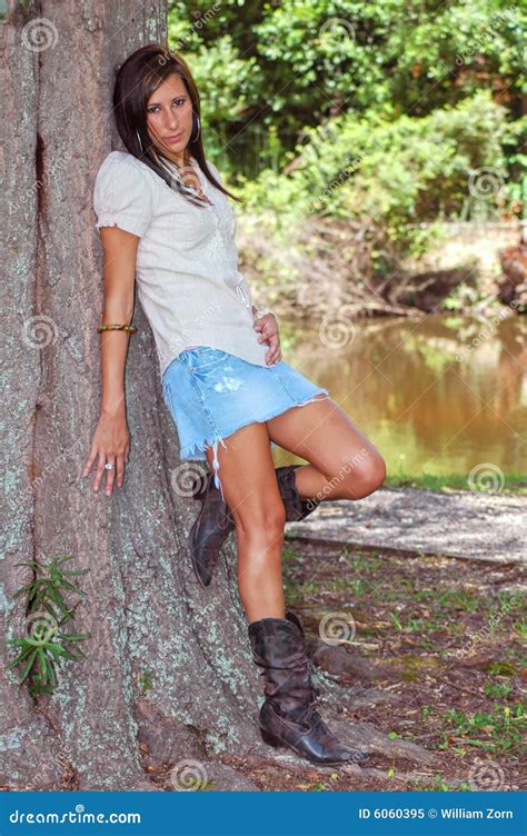 Posing By A Tree Stock Image Image Of Girl Tree Pose 6060395