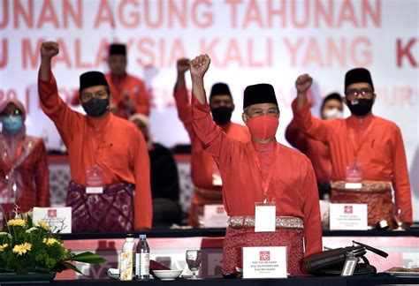 The malaysian united indigenous party, abbreviated ppbm or better known as bersatu, is a nationalist political party in malaysia. Perhimpunan agung kukuhkan peranan dan penglibatan Bersatu ...