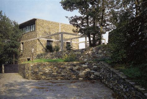 Arquitectura E Interiorismo Herzog And De Meuron Stone House