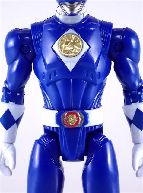 The legendary power rangers must stop the evil space pirate divatox from releasing the powerful maligore from his volcanic imprisonment on the island of muranthias, where only the kindly wizard lerigot has the key to release. Legacy Mighty Morphin Power Rangers Movie 5 Inch Blue ...