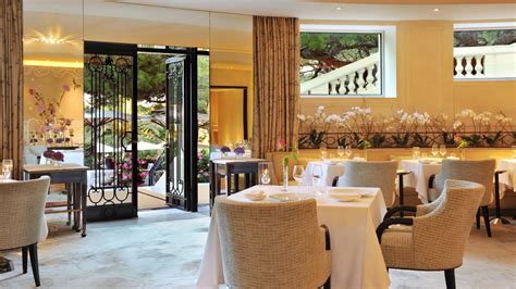 However, they has been wrongly assign a room which has been used by others upon my arrival. Restaurant sur la Côte d'Azur au Cap-Ferrat | Le Cap au ...