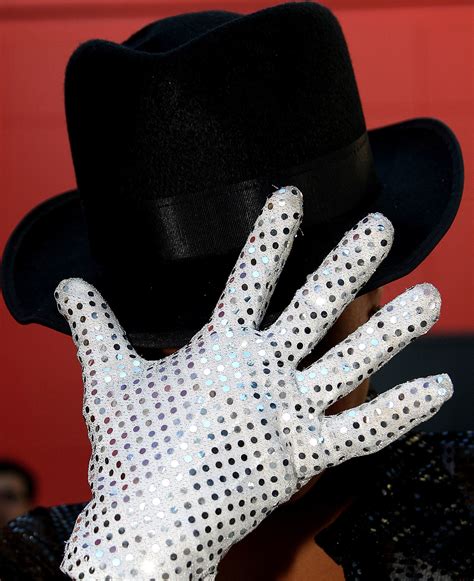 You Can Buy A White Glove Worn By Michael Jackson
