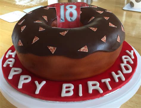 Artist palette cake if you have a little artist in your family, this is the cake for you! Extraordinary Cakes on Twitter: "Boys 18th birthday cake, Giant donut with pizza slice sprinkles ...