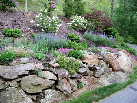 They overpower weeds, fill in bare spots under trees, control erosion on slopes, and hide fading foliage whether you need a ground cover for sun, shade, or somewhere in between, there are many options to choose from. north hillside gardens pics | have been adding more ...