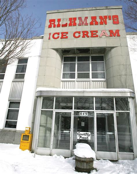 Contents of landmark Richman's Ice Cream building in Pilesgrove 