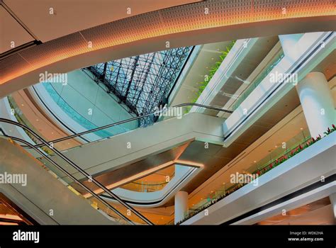 Atrium High Resolution Stock Photography And Images Alamy