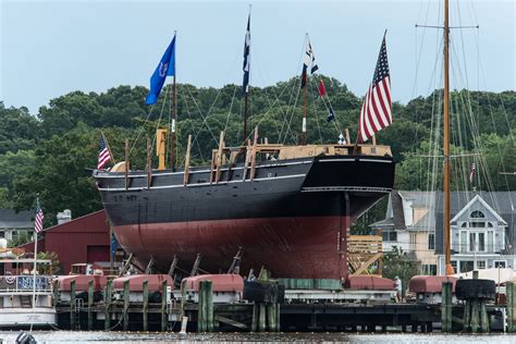 Mystic Seaport Museum To Haul 1841 Whaleship Charles W Morgan For