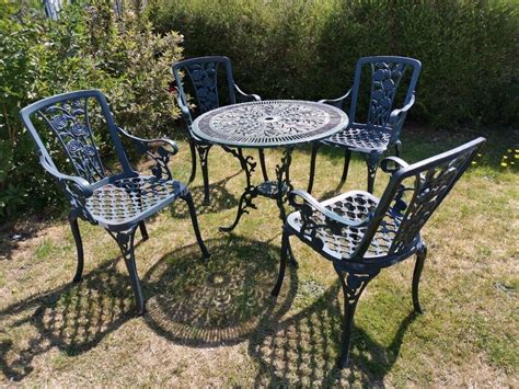 Vintage Metal Garden Table And Heavy Cost Iron Chairs Patio Bistro