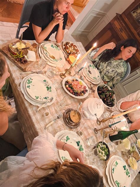 7 Of My Best Tips For Hosting A Dinner Party Everyone Will Enjoy Wit