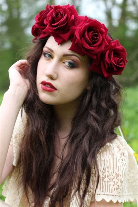 50 Most Creative Ideas To Put Flowers In Your Hair