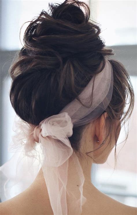 30 Beautiful Prom Hairstyles Thatll Steal The Night Best Prom