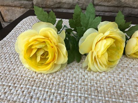 We did not find results for: Artificial Pale Yellow Ranunculus-3 Stems of Soft Yellow ...