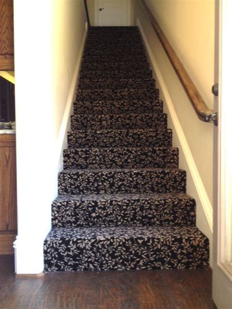We had two dogs and two kids running up and down those stairs and the little dark spots that would. 55 best Landings - Custom Landing Stair Runner ...