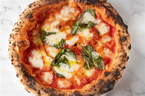 5 Top Neapolitan Style Pizzas In St Louis Chosen By Our Critic
