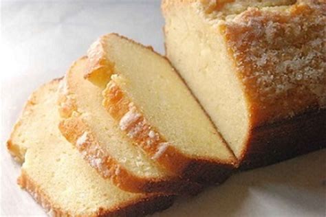 How To Make Delicious Butter Pound Cake 4 Recipes Delishably
