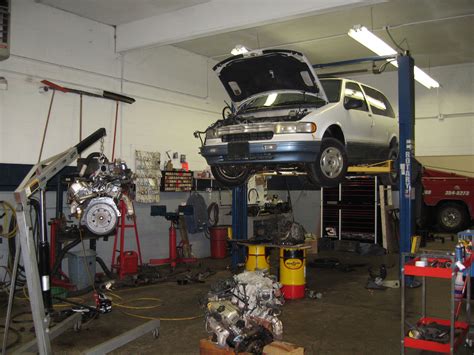 How can i contact affordable auto & ac repair of tampa? Car Shop Image URL: http://www.bobsgarageandtowing.com/images/shop%20pics%20008.jpg | Car stereo ...
