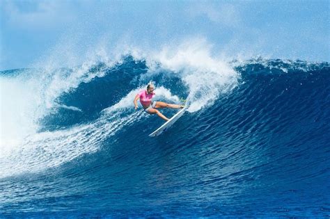 Johanne Defay Wins The Fiji Womens Pro Surfgirl Magazine Surfing