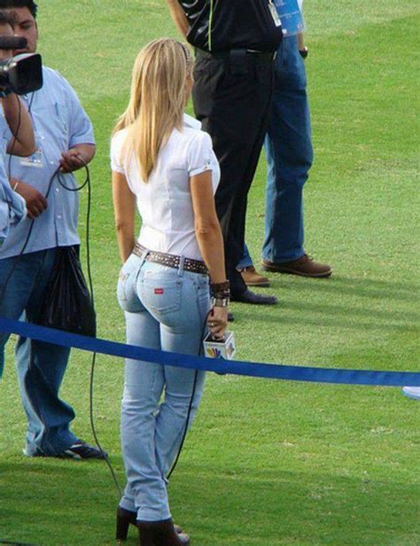 Ines Sainz By The Pitch Scrolller