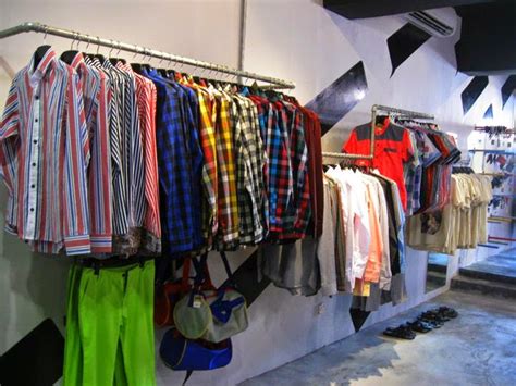 Kami pakar cuci kusyen kereta, fabrik, tilam, sofa dan karpet rumah anda! Kedai Pakaian Untuk Diambil Alih Di Ipoh ~ Bisnes Untuk Dijual