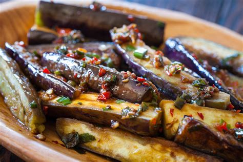 Chinese Eggplant With Spicy Garlic Sauce Keeprecipes Your Universal