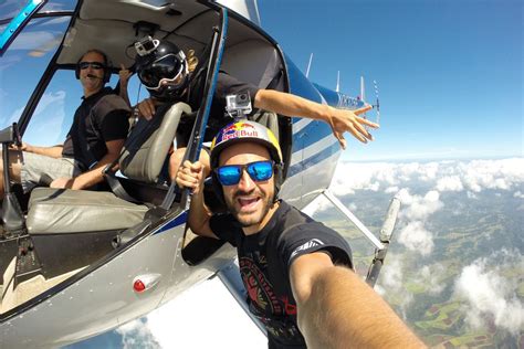 17 Extreme Selfies That Are Not For The Faint Hearted Number 6 Will Make You Sick Base Jumping