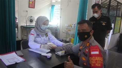 Polres Tangerang Selatan Vaksinasi Covid 19 Kepada Personel Polres
