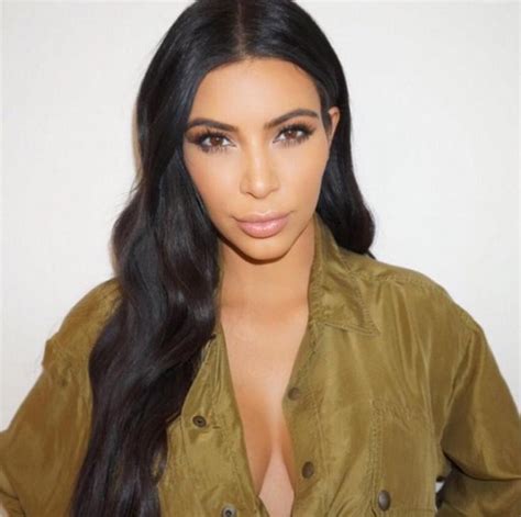 Découvrez notre boutique en ligne de mannequin vitrine et buste couture au meilleur rapport qualité / prix. Quiz Kim Kardashian | Célébrités, People