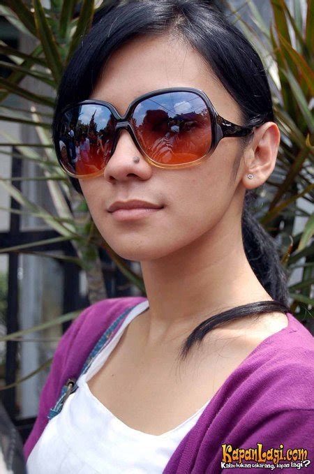 457 likes · 4 talking about this. Tahi lalat di hidung melambangkan kekayaan, kalau di bibir...