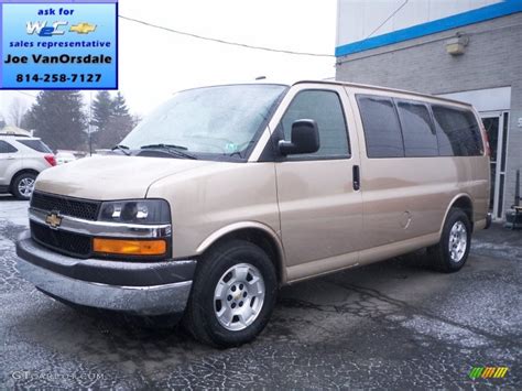 2012 Sandstone Metallic Chevrolet Express Lt 1500 Awd Passenger Van