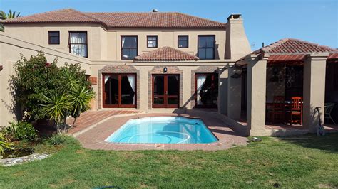 2 Bedroom House At Cape Town Table View Western Cape Za 2074690