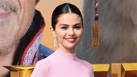 Selena Gomez Proves The Enduring Power Of A Classic Red Lip British Vogue