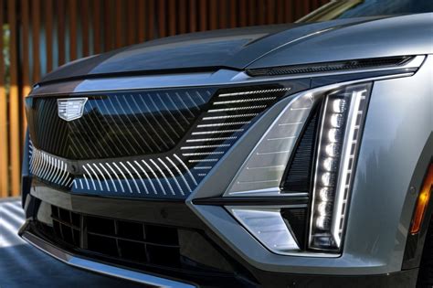 2023 Cadillac Lyriq Debuts With An All Electric Future Smail Cadillac