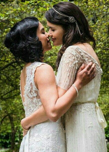 Lesbian Bride Lesbian Hot Cute Lesbian Couples Lesbians Kissing