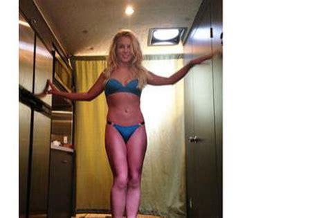 Britney Spears Affiche Sa Silhouette Après Régime