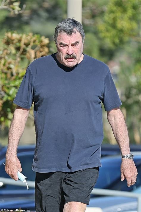 During The Pand Mic Tom Selleck Is Seen Running Errands For The First Time Curious World