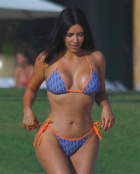 Kim Kardashian Bikini Candids In Mexico Bikini Models