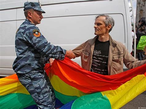 Russia Poised To Criminalize Coming Out
