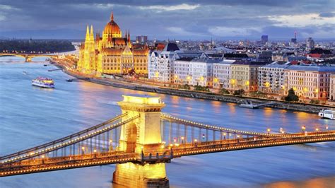 Näytä lisää sivusta budapest, hungary facebookissa. Vliegen naar Budapest? Boek nu je Ticket | Eindhoven Airport