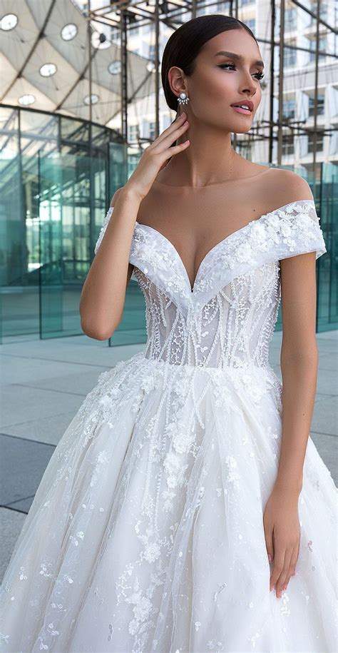 Elegant Crystal Design Couture Wedding Dress Paris Collection